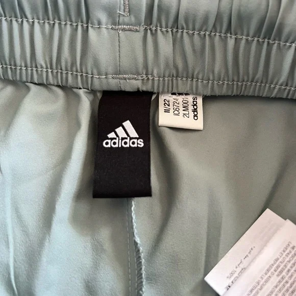 Adidas City Escape Cargo Shorts - Picture 2 of 10